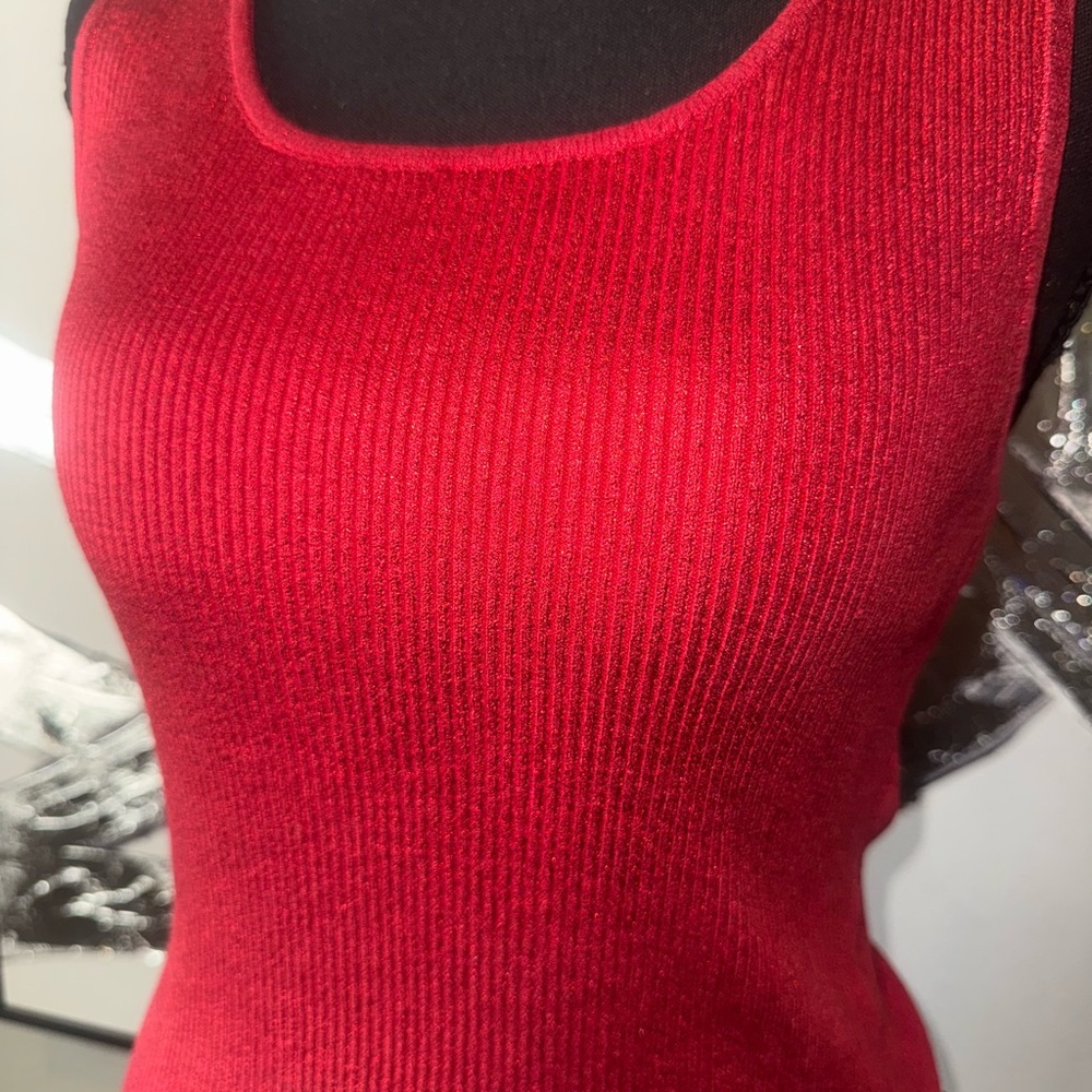 She + Sky Metallic Red Ribbed Tank Top - Picture 2 of 5